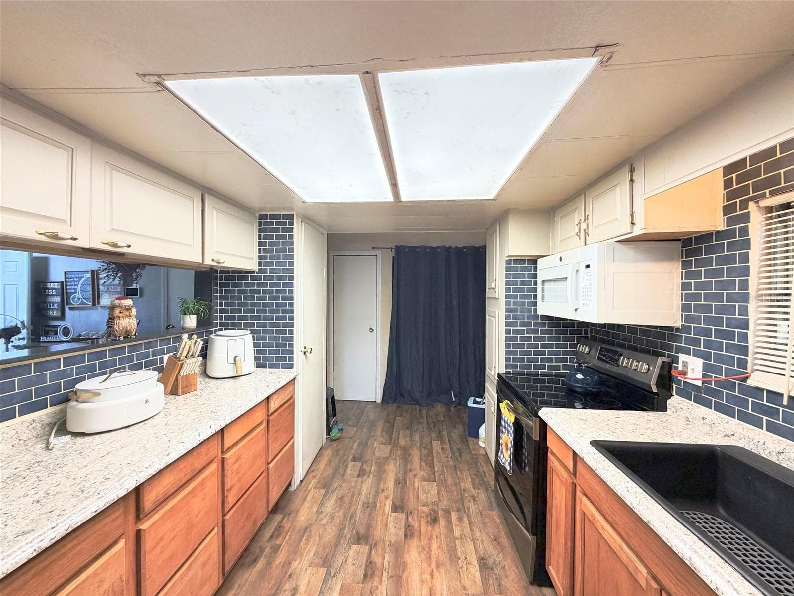 Mobile Home at 9634 ED ST, HUDSON, photo 6 of 17
