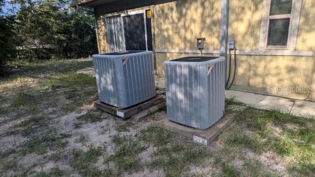 Single Family Residence at 8568 HEATHER BLVD, WEEKI WACHEE, photo 6 of 26