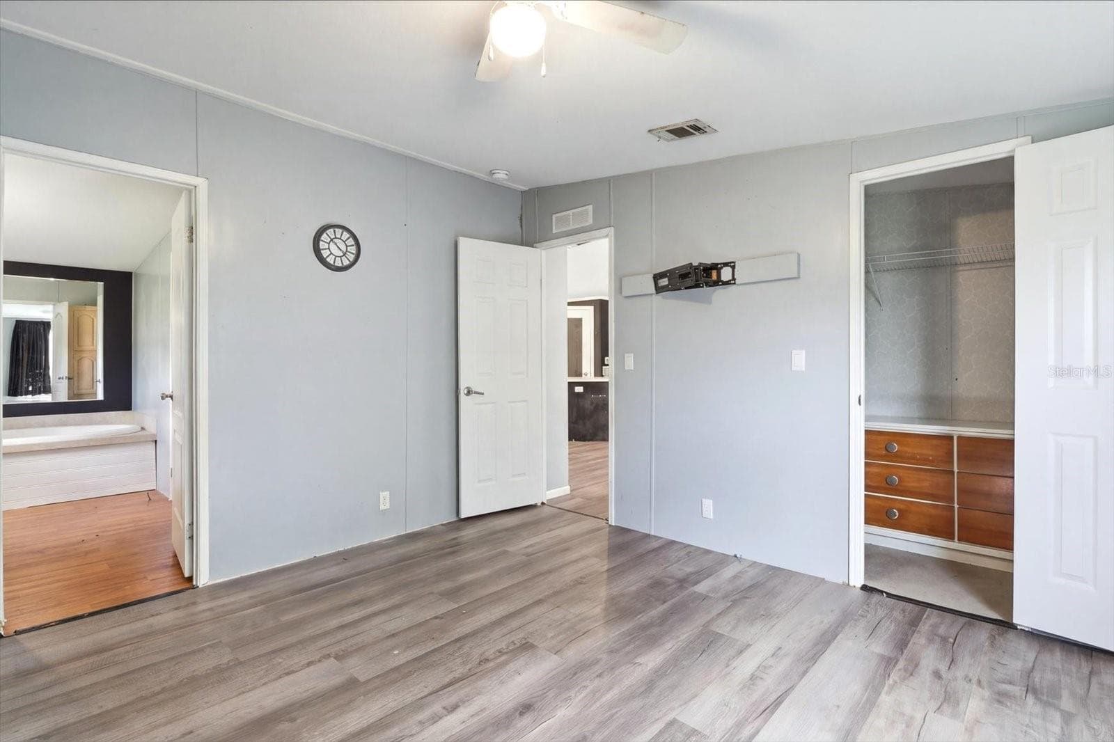 Manufactured Home at 7651 E DERBY OAKS DR, FLORAL CITY, photo 16 of 27
