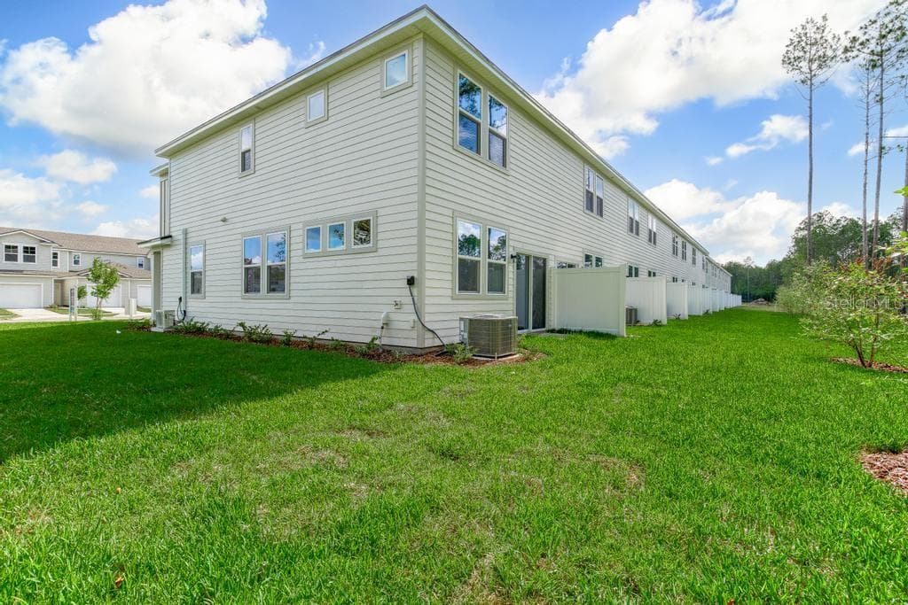 Townhouse at 10620 WATERFIELD RD, JACKSONVILLE, photo 41 of 42