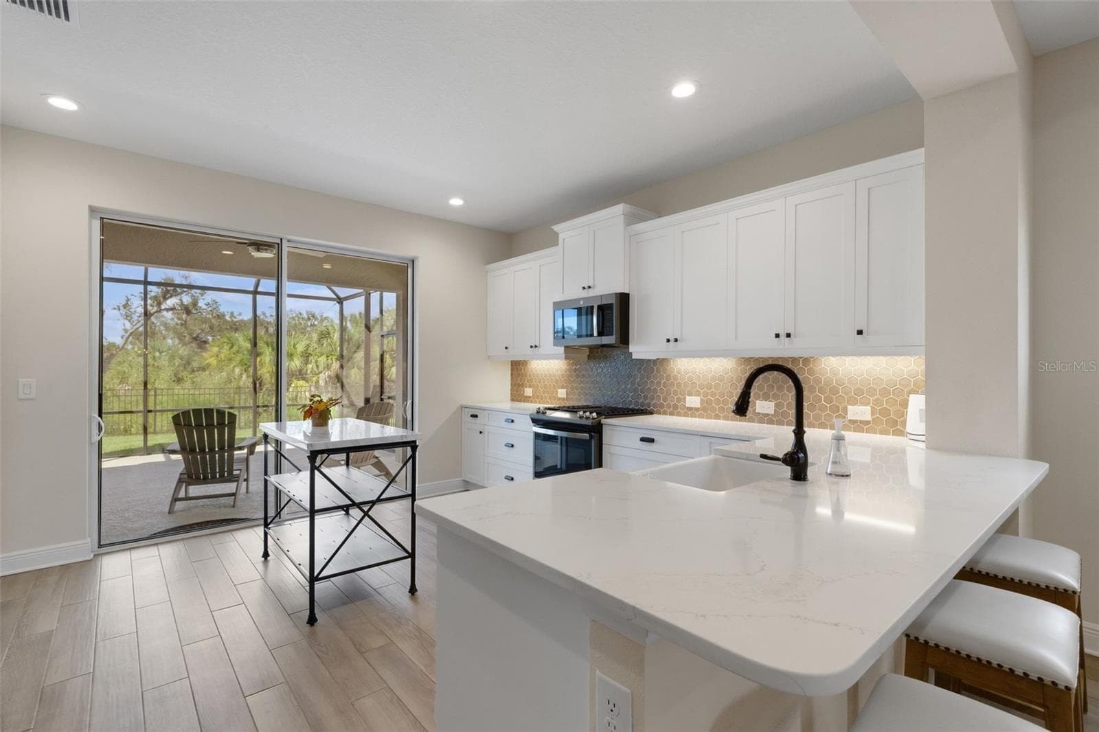 Single Family Residence at 10426 CROOKED CREEK CT, PARRISH, photo 6 of 74