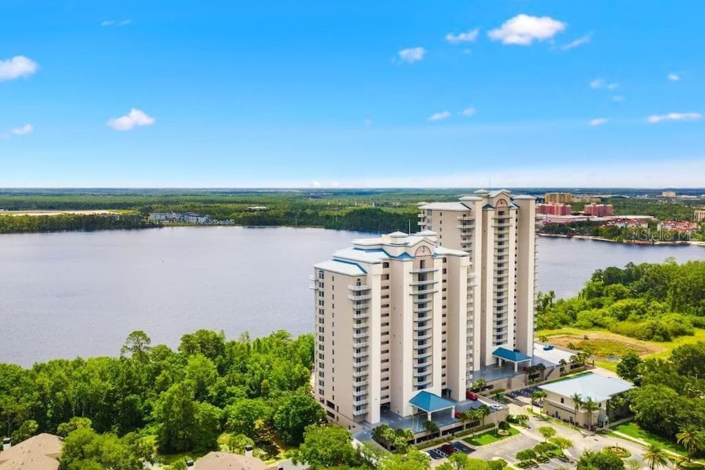 Condo - Hotel at 13427 BLUE HERON BEACH DR #706, ORLANDO, photo 43 of 47