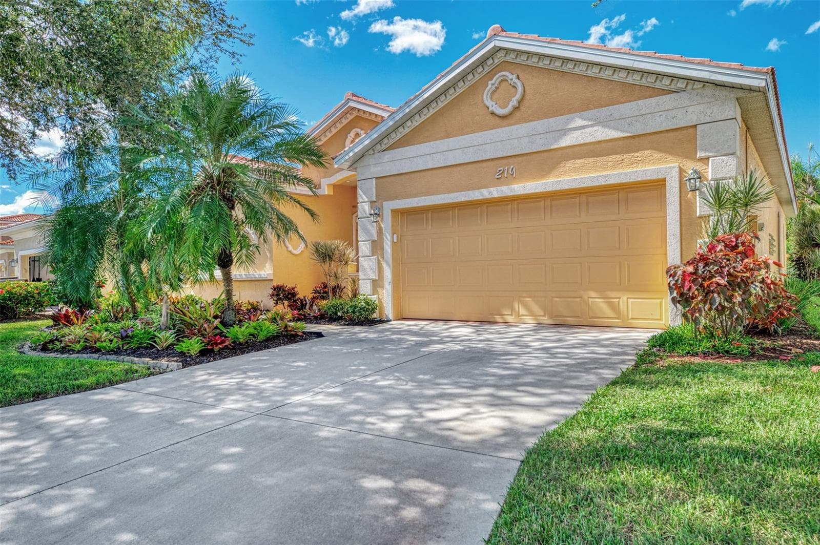 Single Family Residence at 219 RIO TERRA, VENICE, photo 2 of 77