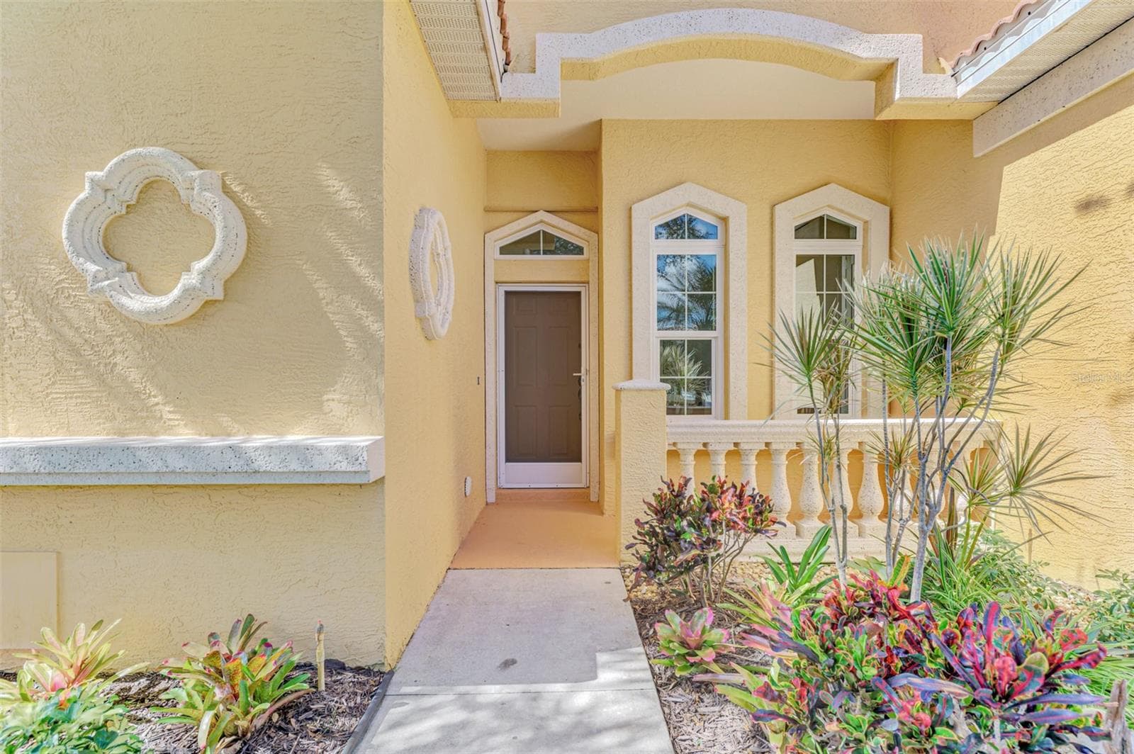 Single Family Residence at 219 RIO TERRA, VENICE, photo 6 of 77