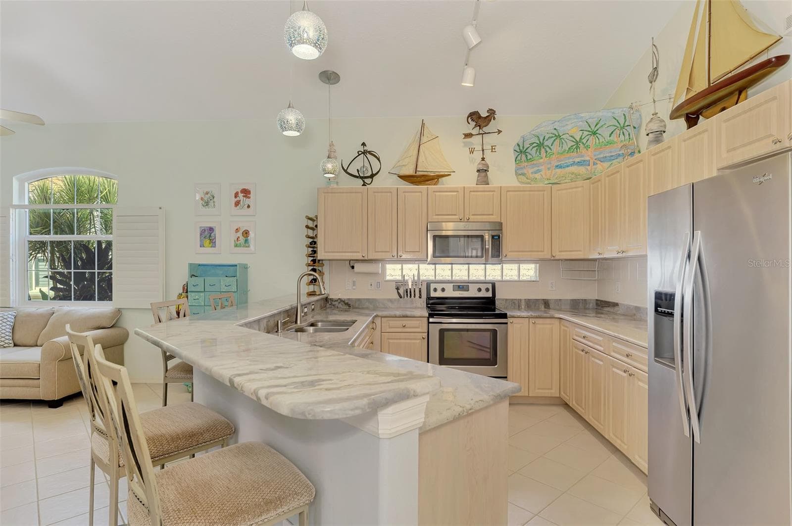 Single Family Residence at 219 RIO TERRA, VENICE, photo 18 of 77