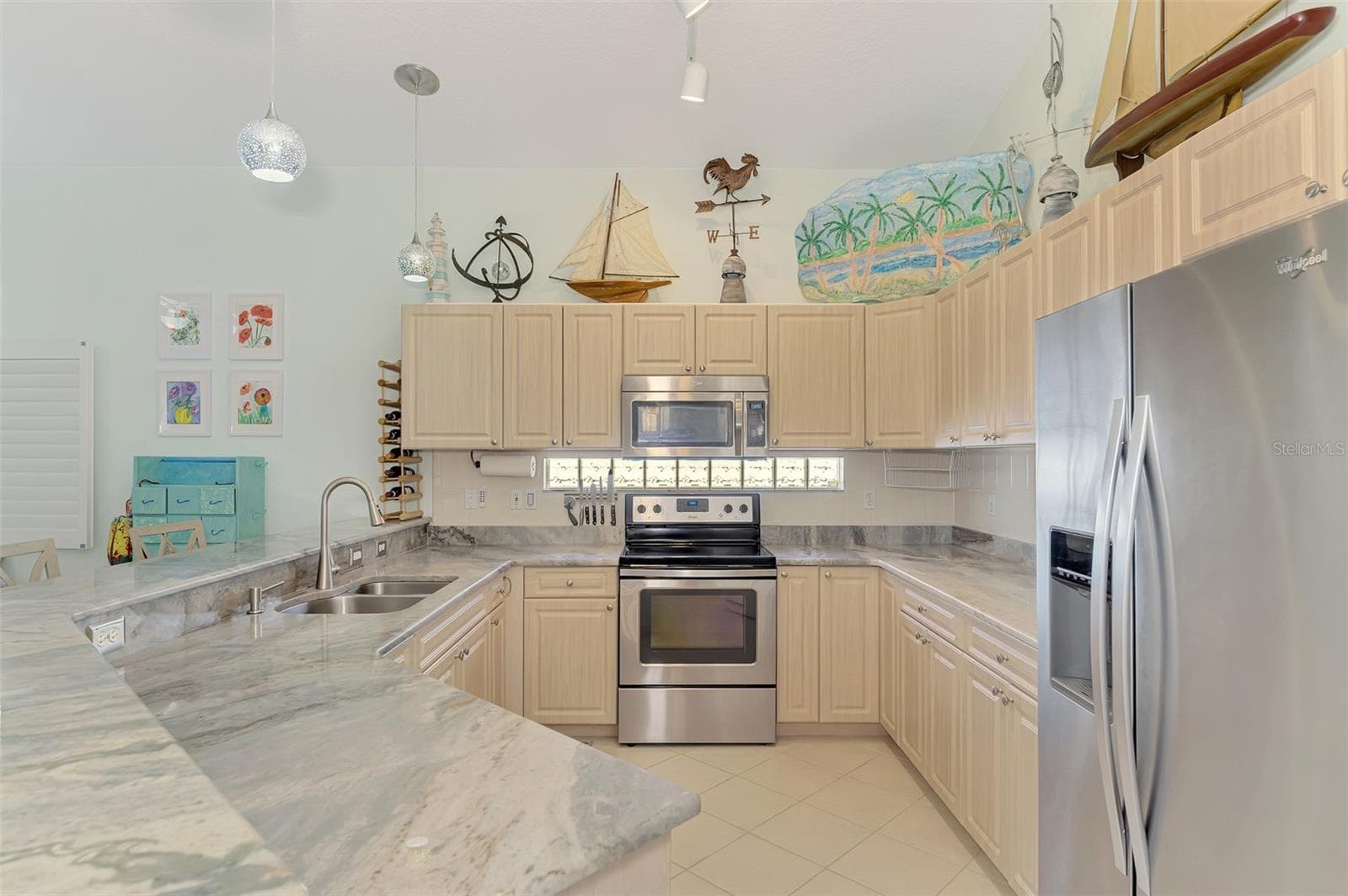 Single Family Residence at 219 RIO TERRA, VENICE, photo 21 of 77