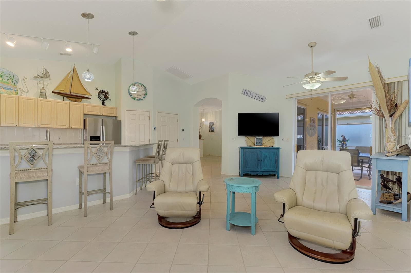 Single Family Residence at 219 RIO TERRA, VENICE, photo 28 of 77