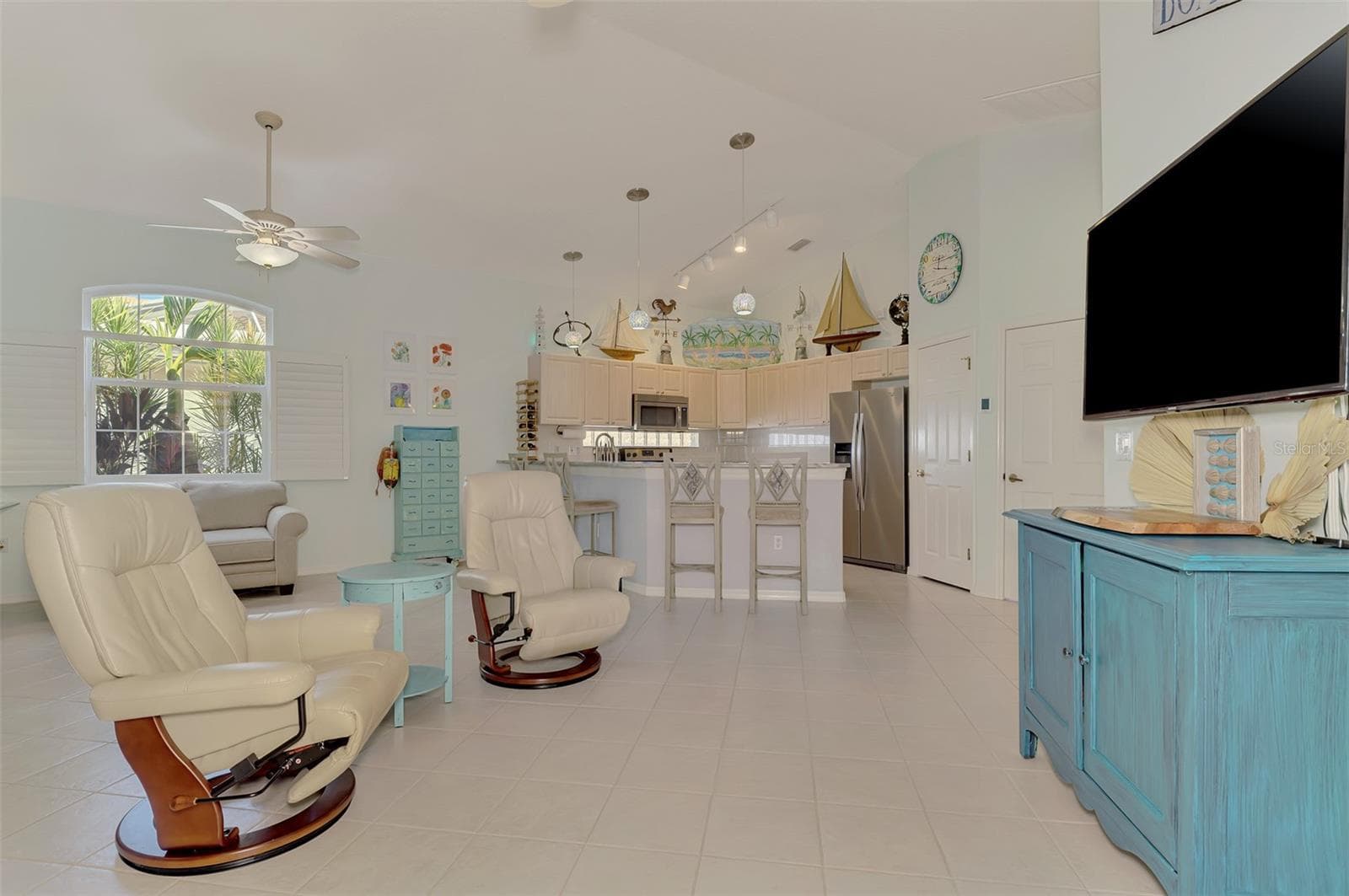 Single Family Residence at 219 RIO TERRA, VENICE, photo 33 of 77