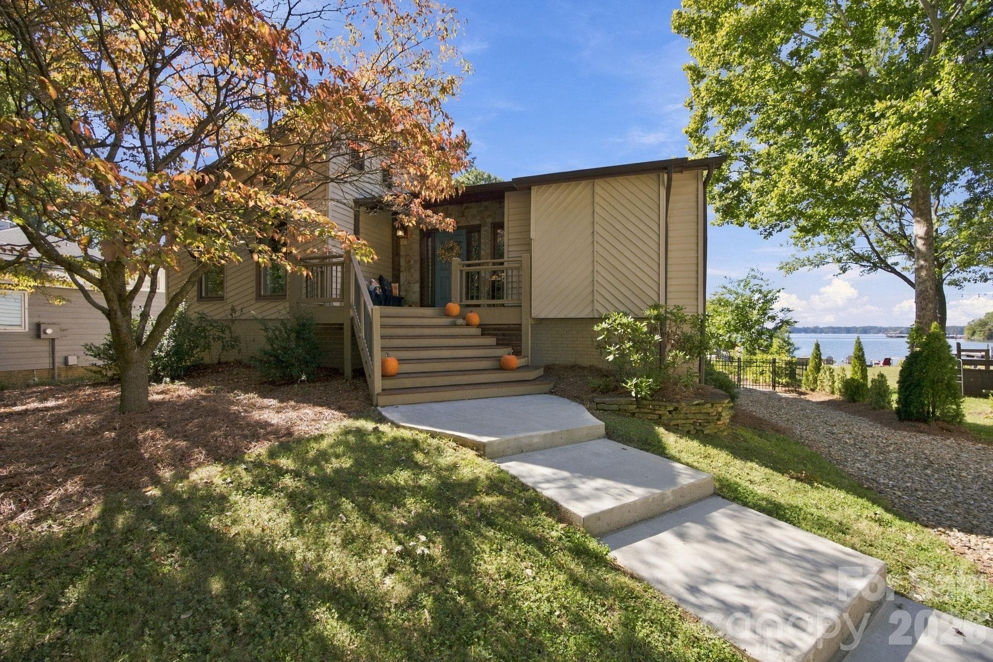 . - 20625 Island Forest Drive, Cornelius
