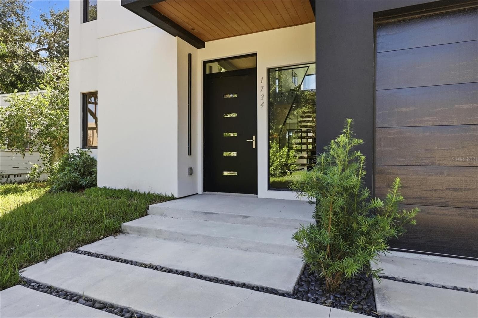 Single Family Residence at 1734 WISCONSIN LN, SARASOTA, photo 2 of 31