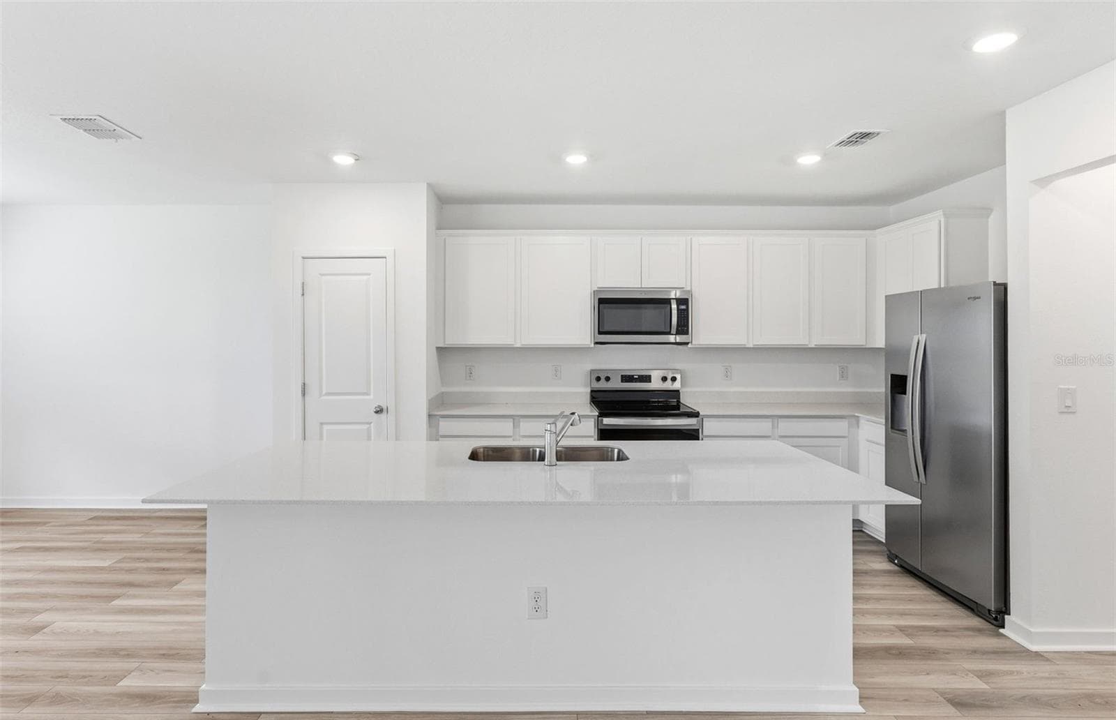 Model Representation - 10426 HIDDEN BANKS GLN, PARRISH