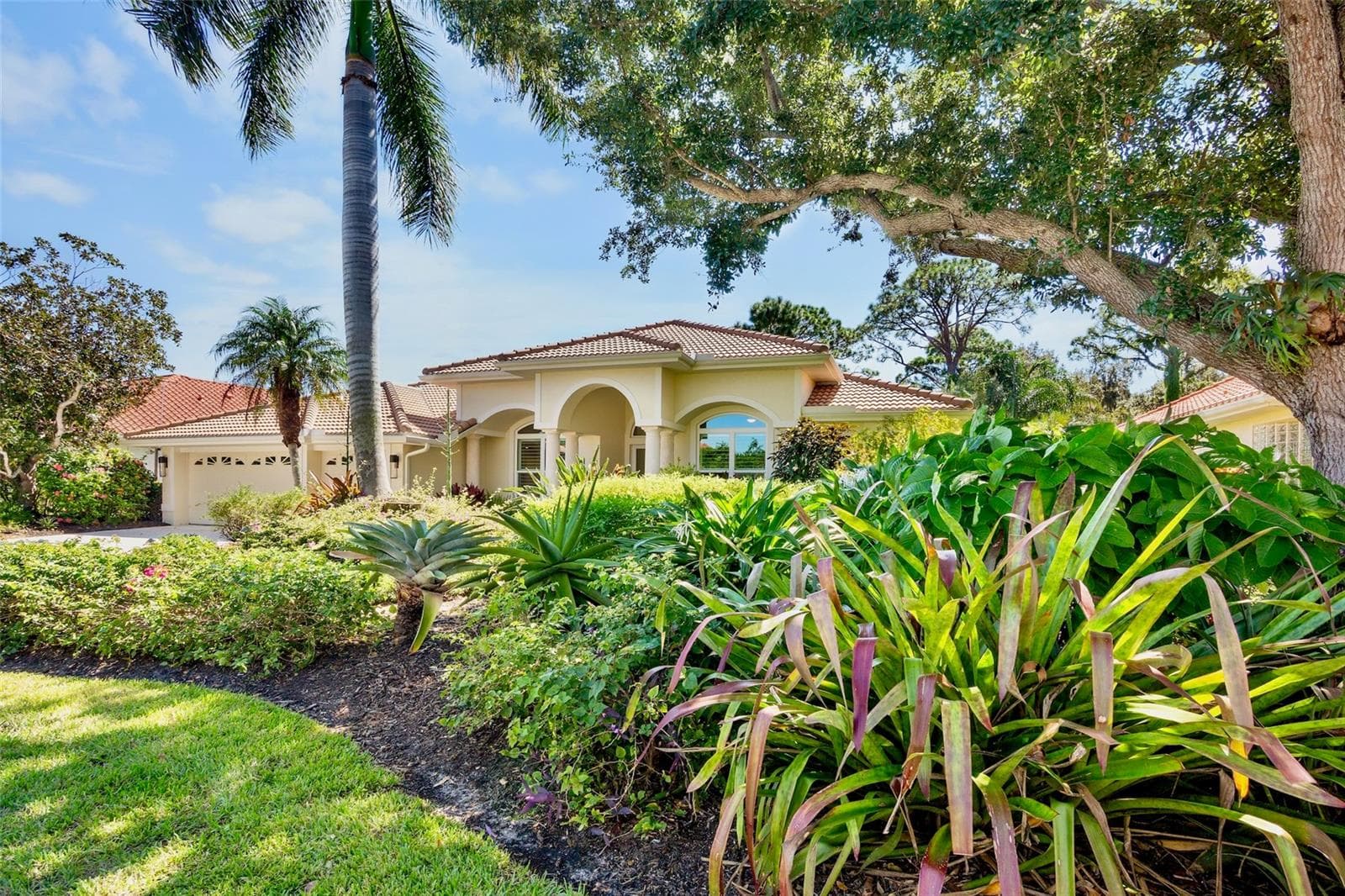 Single Family Residence at 4804 BENCHMARK CT, SARASOTA, photo 3 of 60