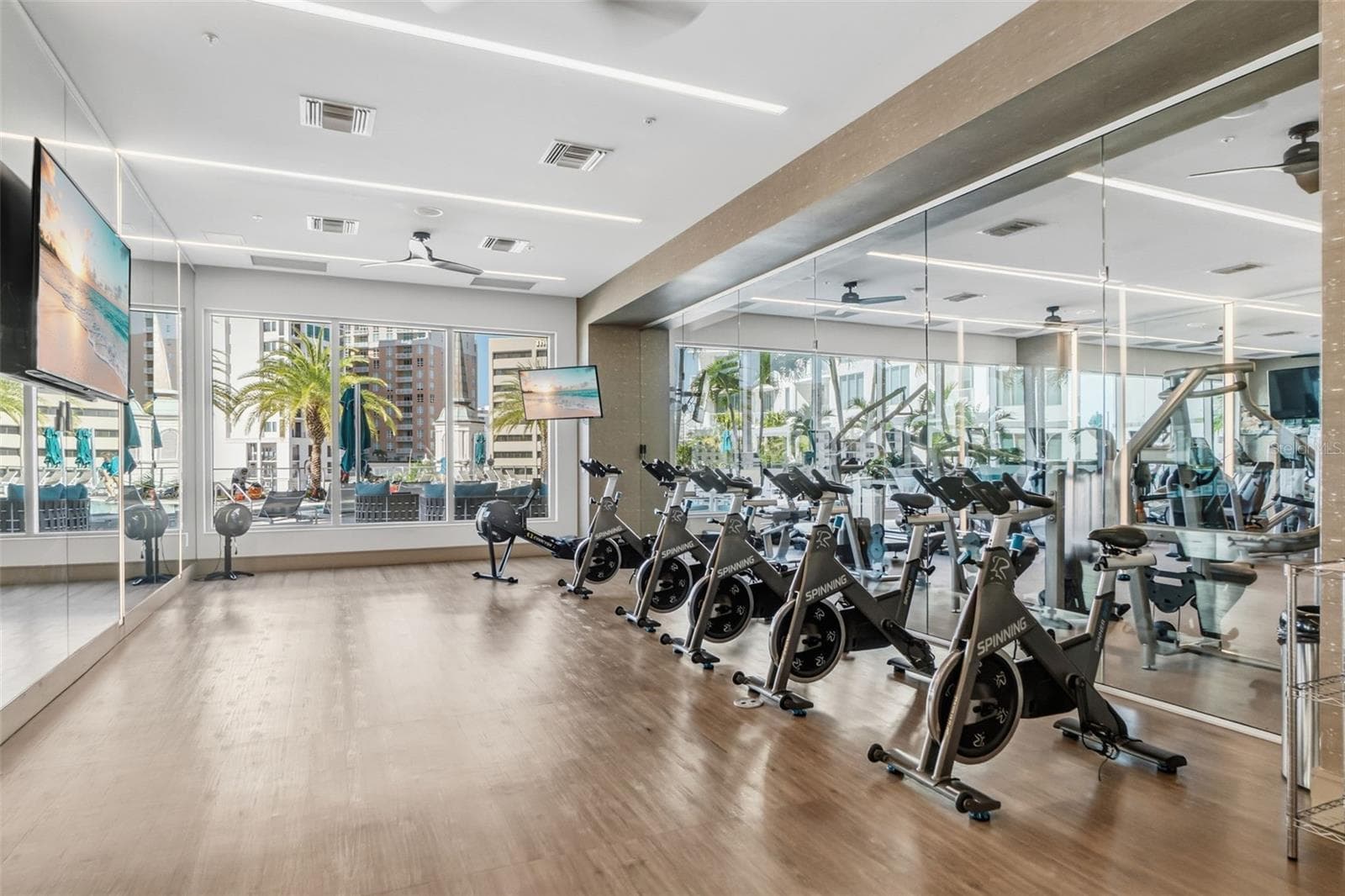 Fitness center - 111 S PINEAPPLE AVE #1103, SARASOTA