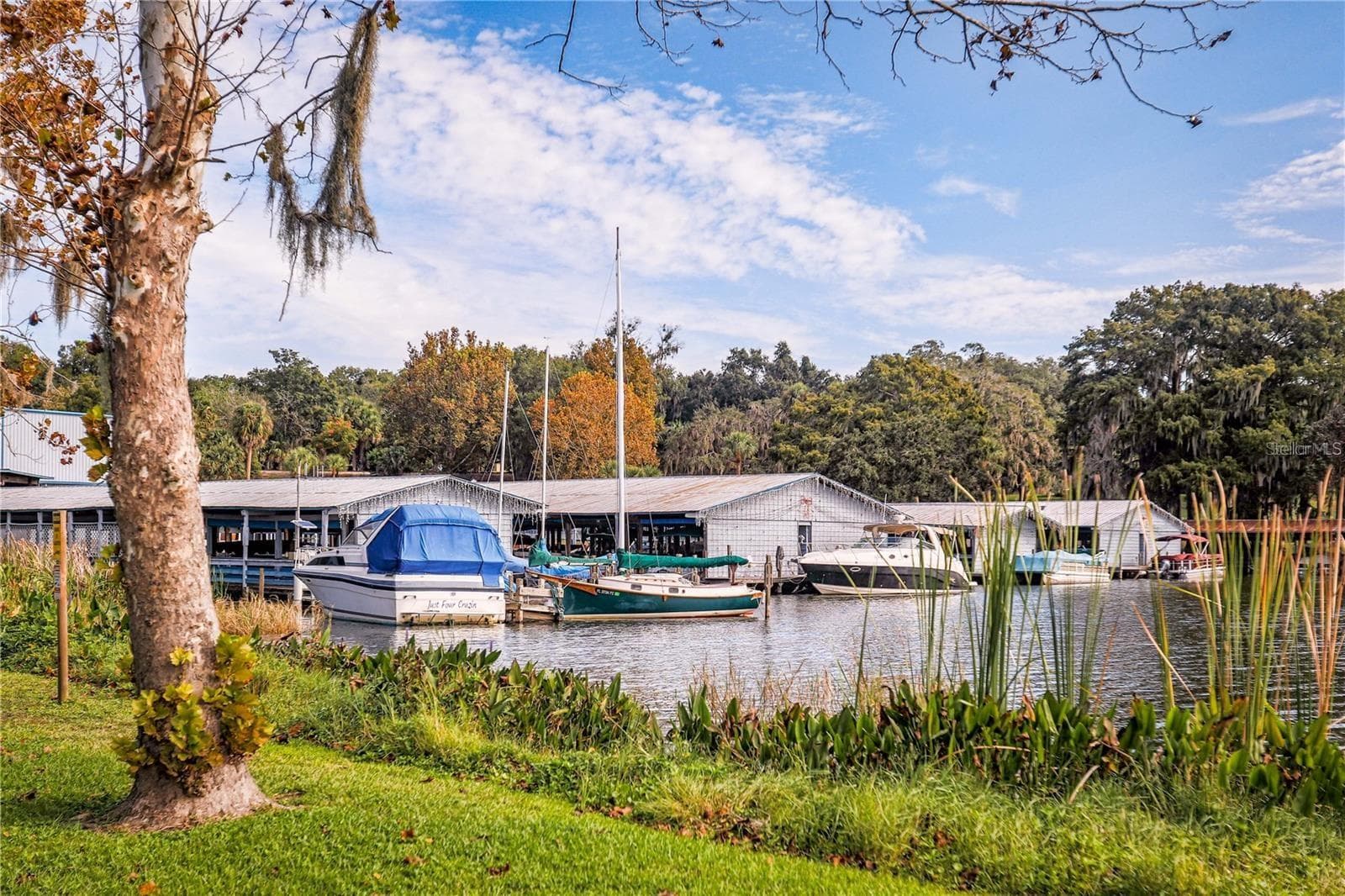 Located near the full-service Mount Dora Marina, offering easy boat access, storage, and direct navigation to Lake Dora and the Harris Chain of Lakes. - 2444 PAWTUCKET PASS, MOUNT DORA