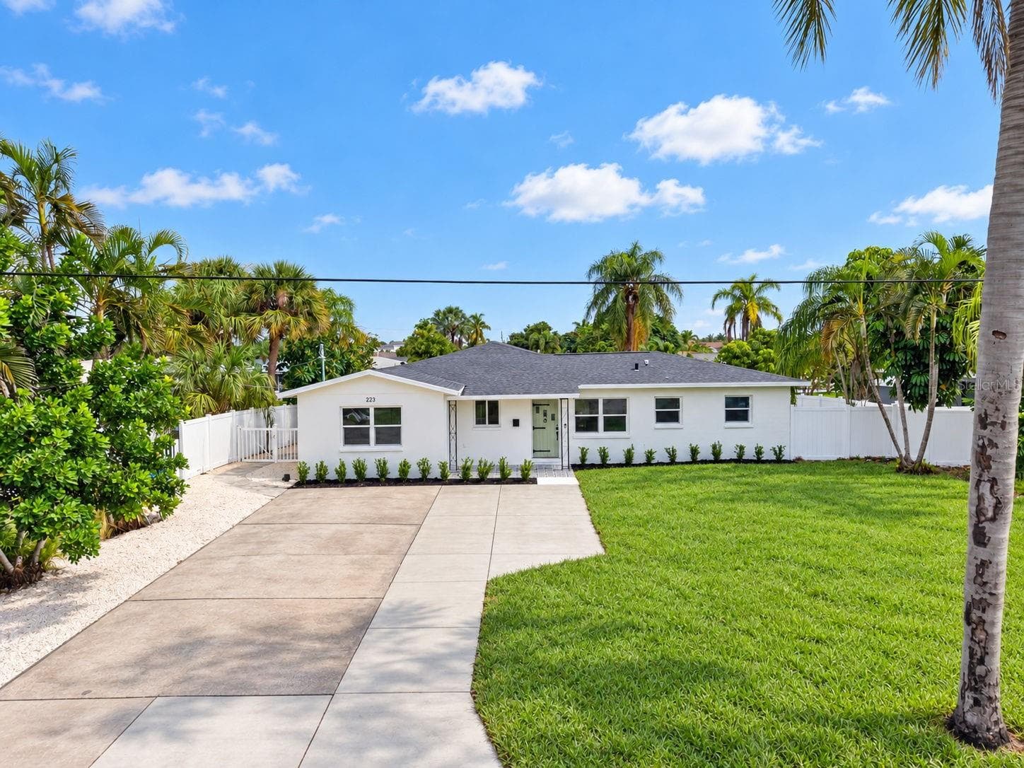 Single Family Residence at 223 94TH AVE NE, ST PETERSBURG, photo 35 of 40