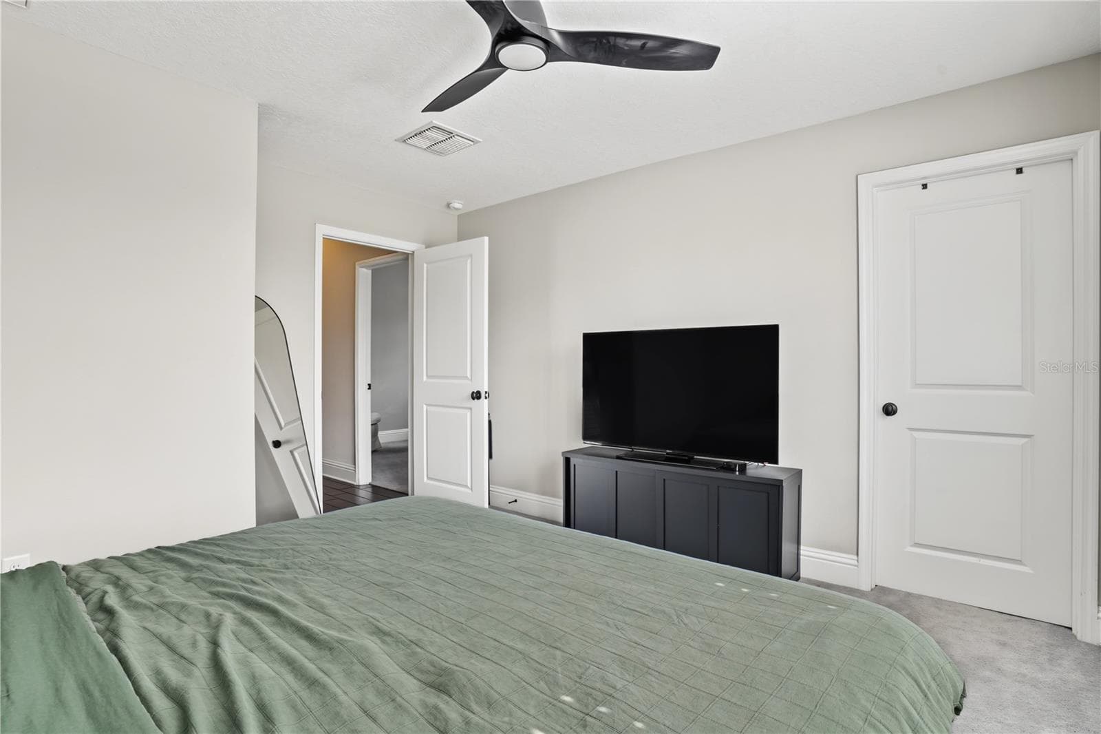 Townhouse at 2430 GOLDEN PASTURE CIR, CLEARWATER, photo 32 of 47