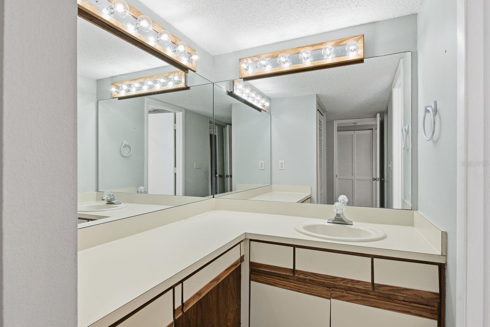 Condominium at 300 S FLORIDA AVE #100L, TARPON SPRINGS, photo 25 of 36