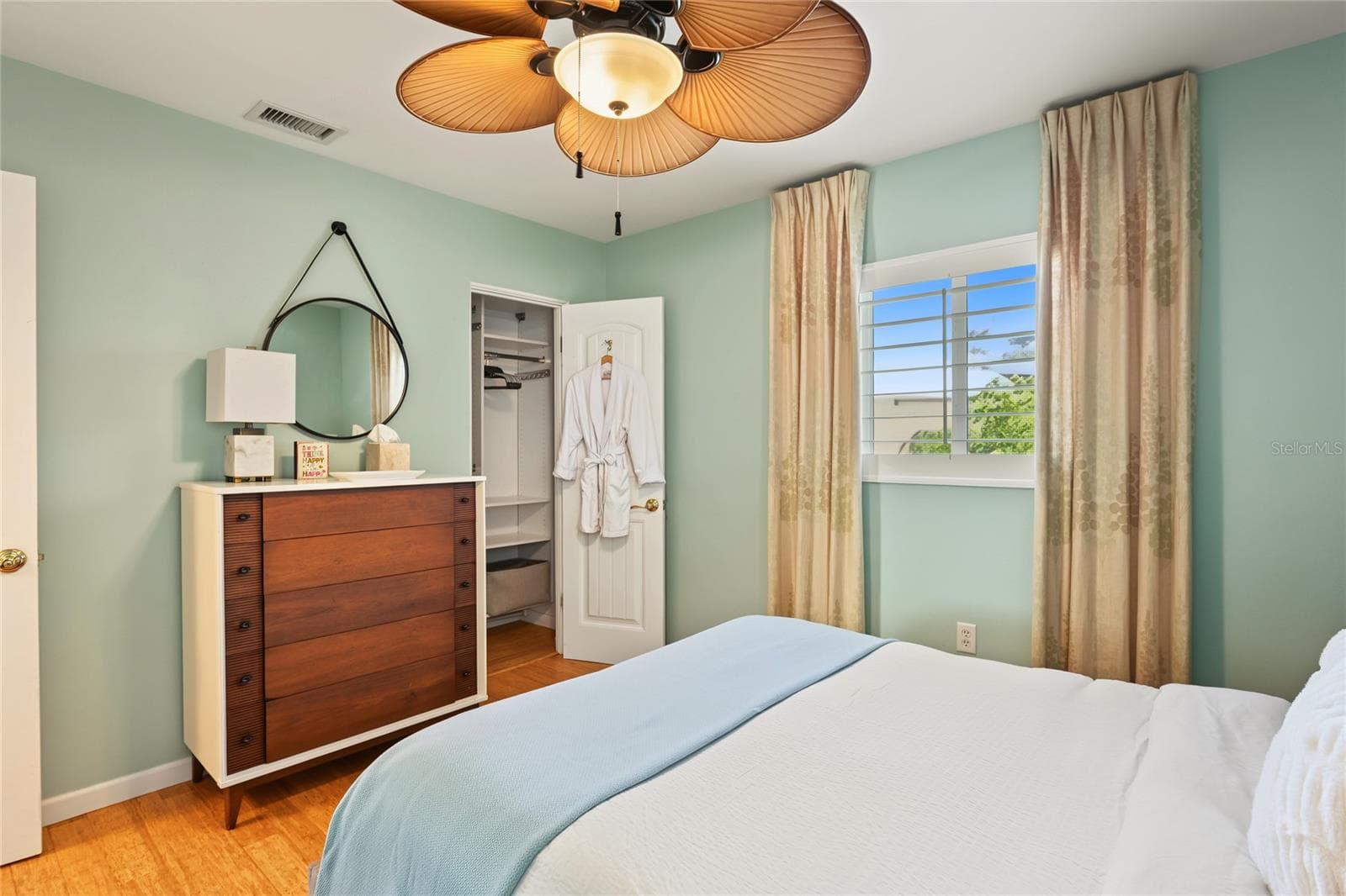 Single Family Residence at 210 BRIGGS CT, SARASOTA, photo 10 of 18