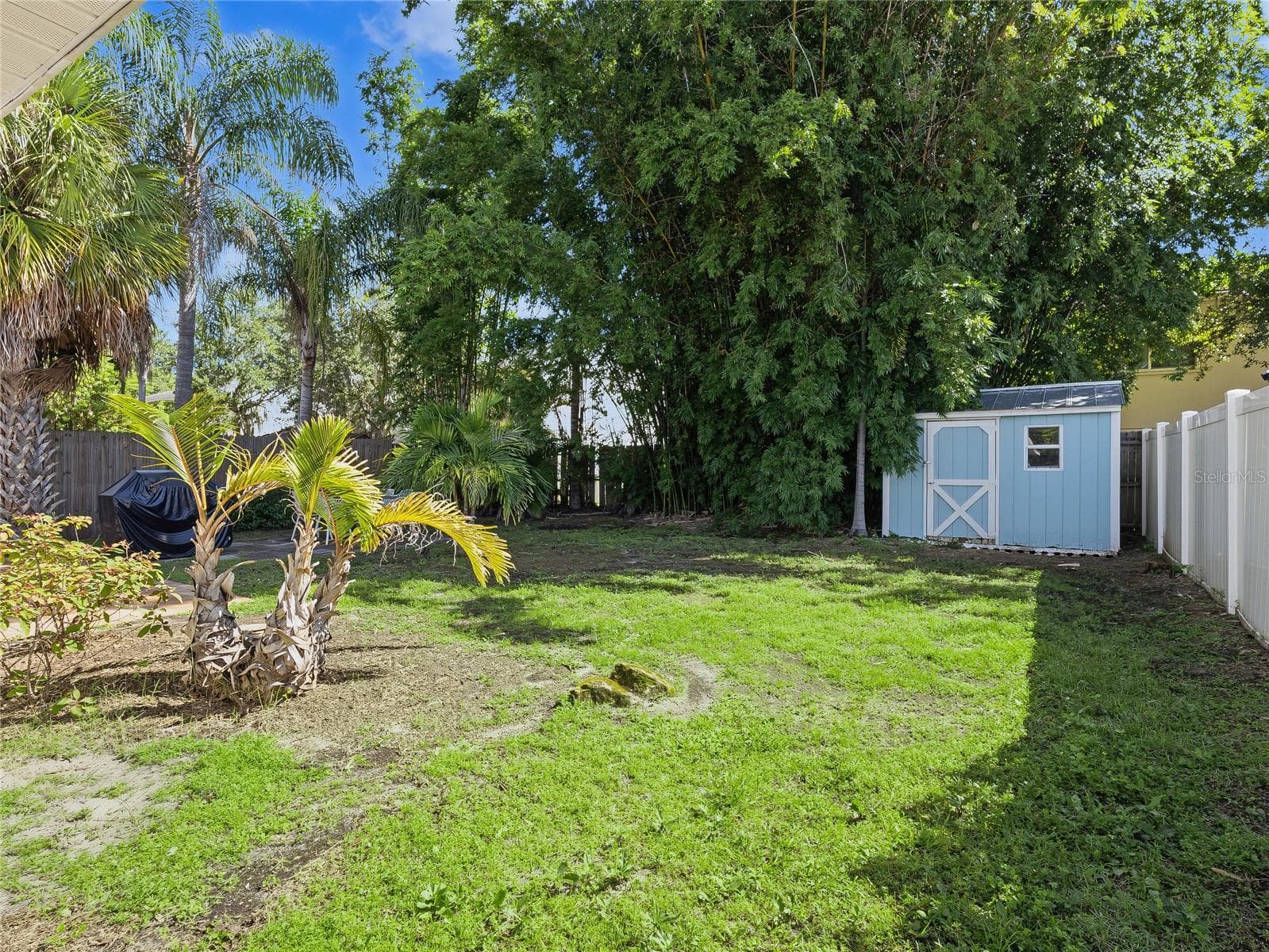 Spacious Backyard - 210 BRIGGS CT, SARASOTA