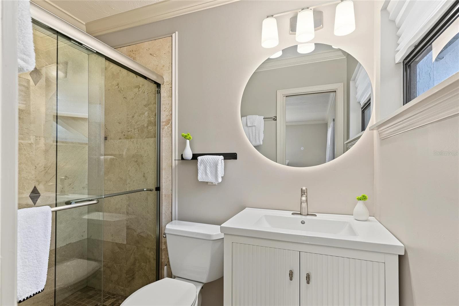 Primary Bathroom - 3013 JENNINGS DR, SARASOTA