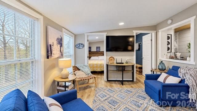 Single Family Residence at 162 Dogwood Circle, New London, photo 3 of 20