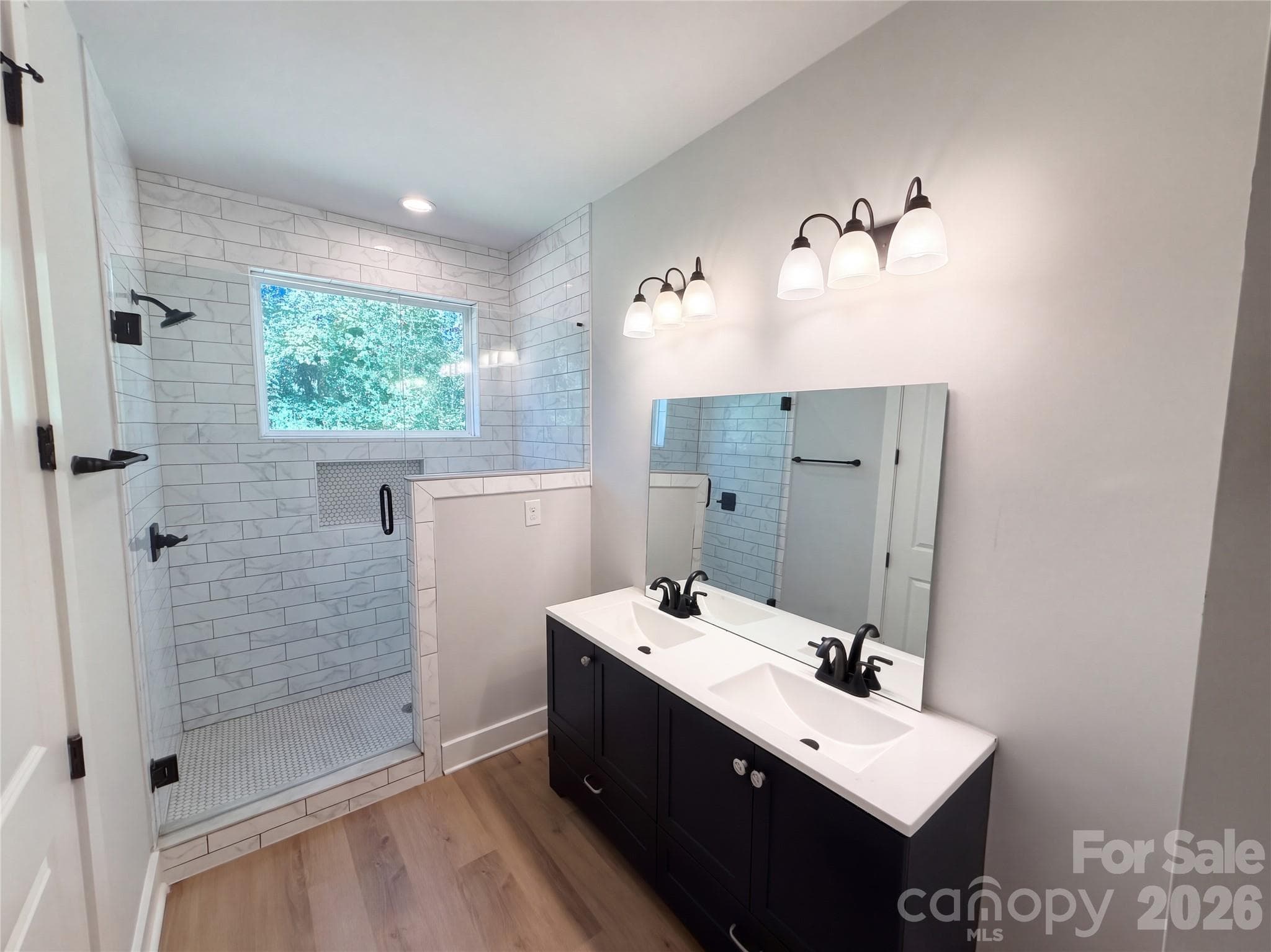 Single Family Residence at 8807 Crestwood Drive, Mount Pleasant, photo 11 of 27