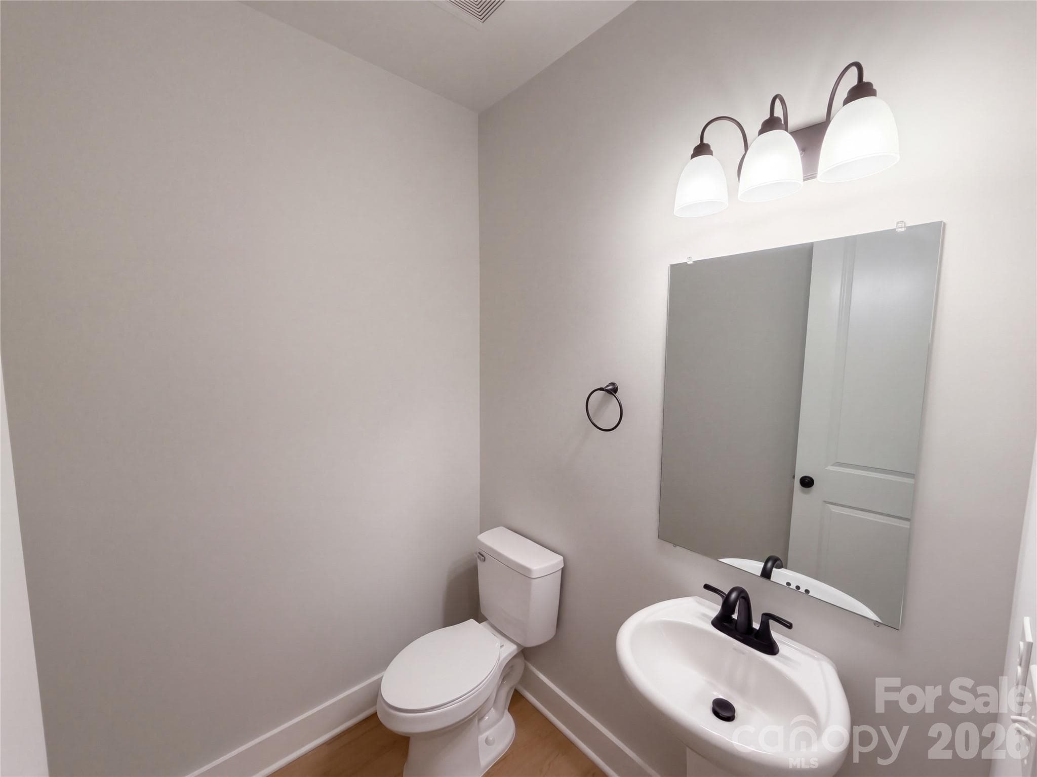 Single Family Residence at 8807 Crestwood Drive, Mount Pleasant, photo 18 of 27