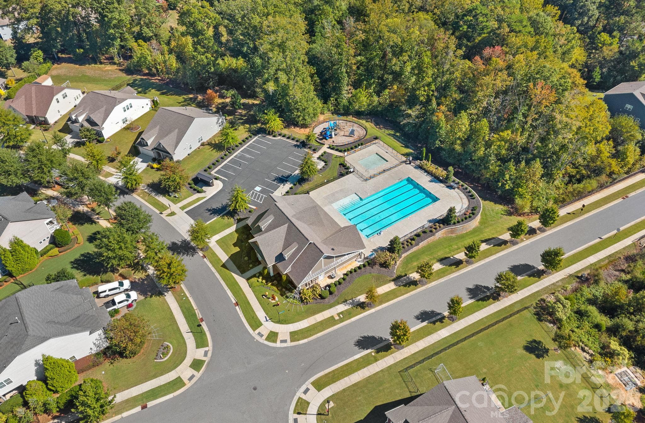 Community Amenities - 9325 Beecroft Valley Drive, Huntersville
