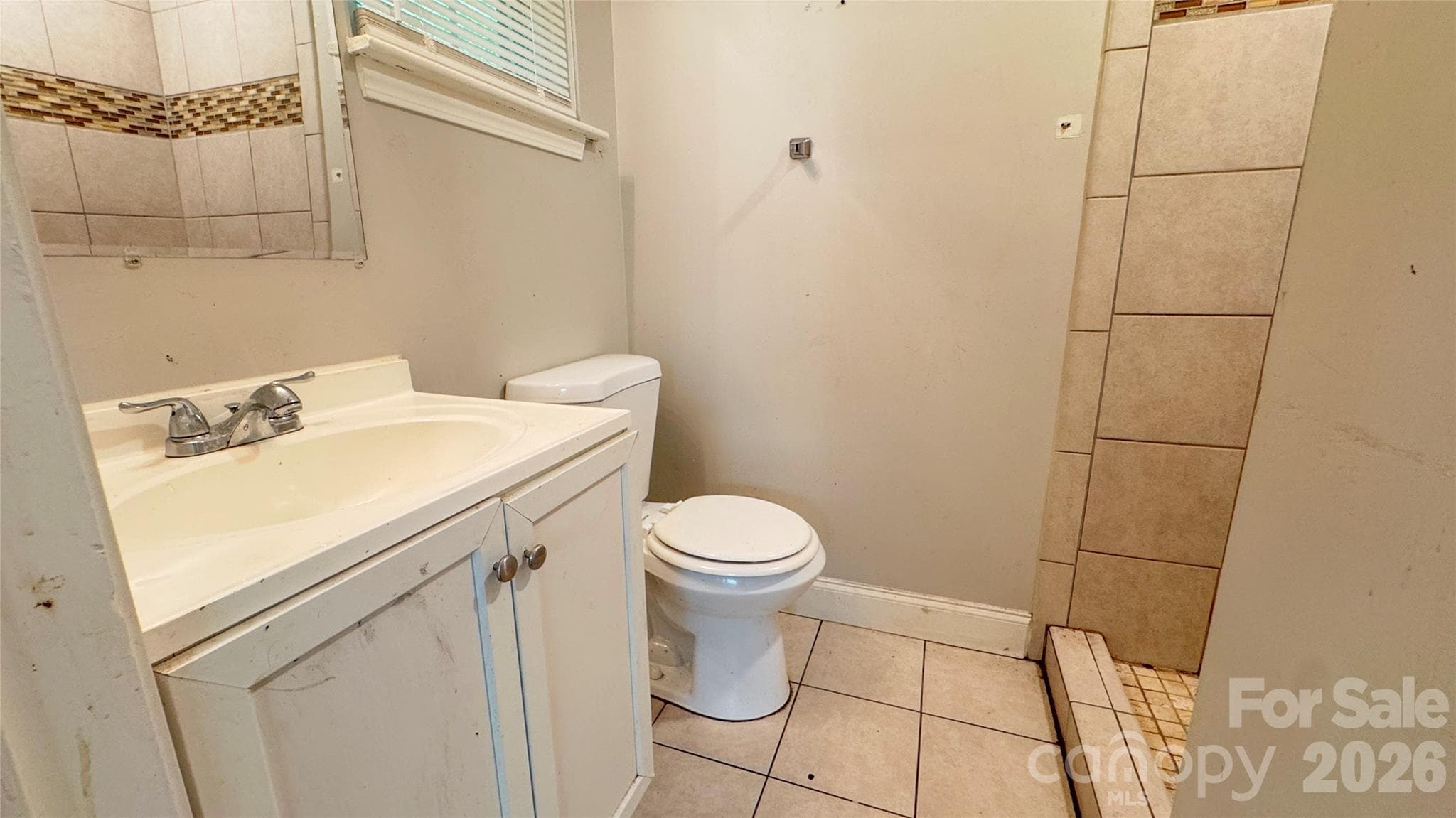 Single Family Residence at 350 Waycross Drive, Charlotte, photo 11 of 21