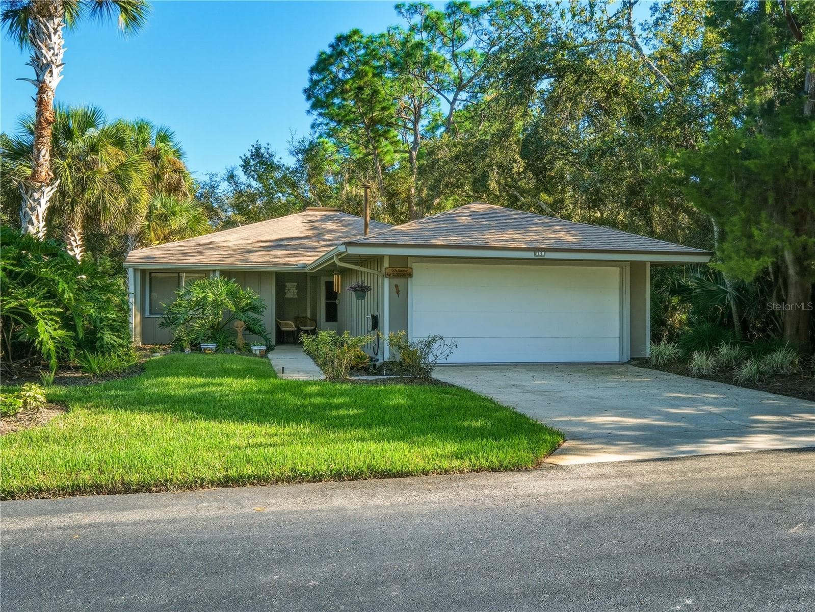 368 GLENEAGLES DR