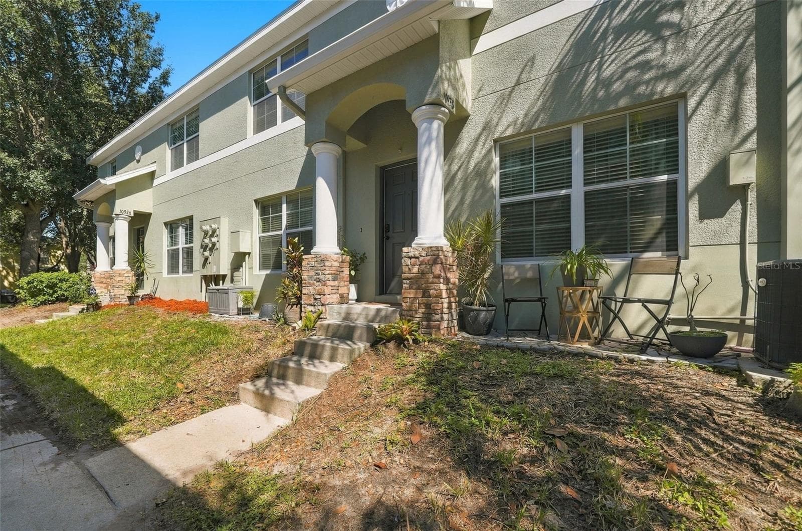 10938 KEYS GATE DR