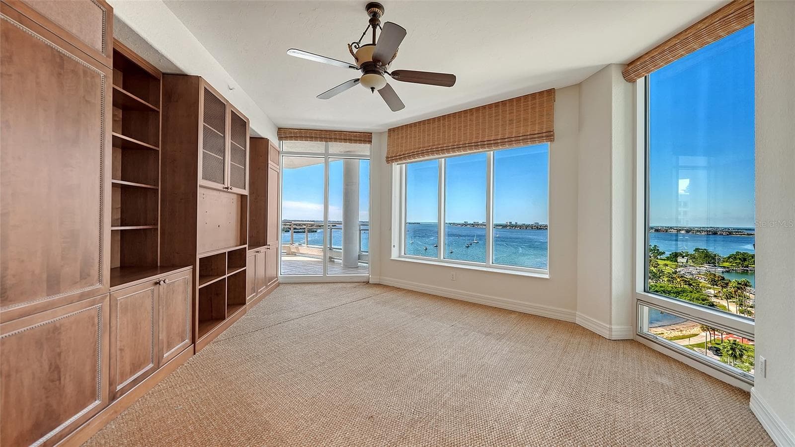 Family Room with Bay & Gulf Views - 340 S PALM AVE #101, SARASOTA