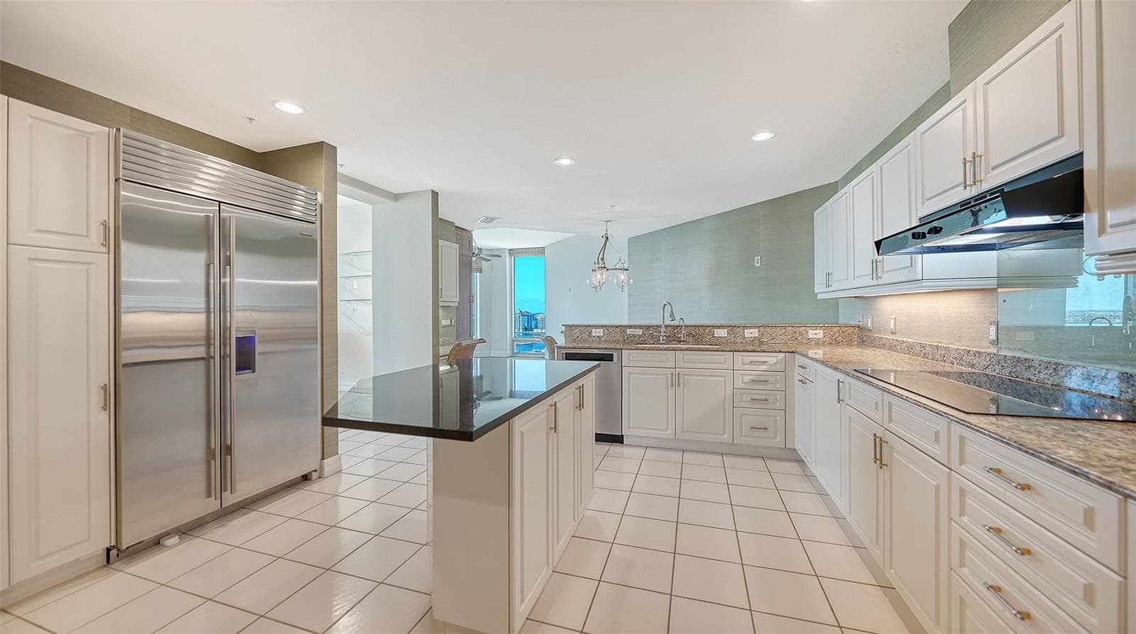 Chef's Kitchen with Views of the Water - 340 S PALM AVE #101, SARASOTA