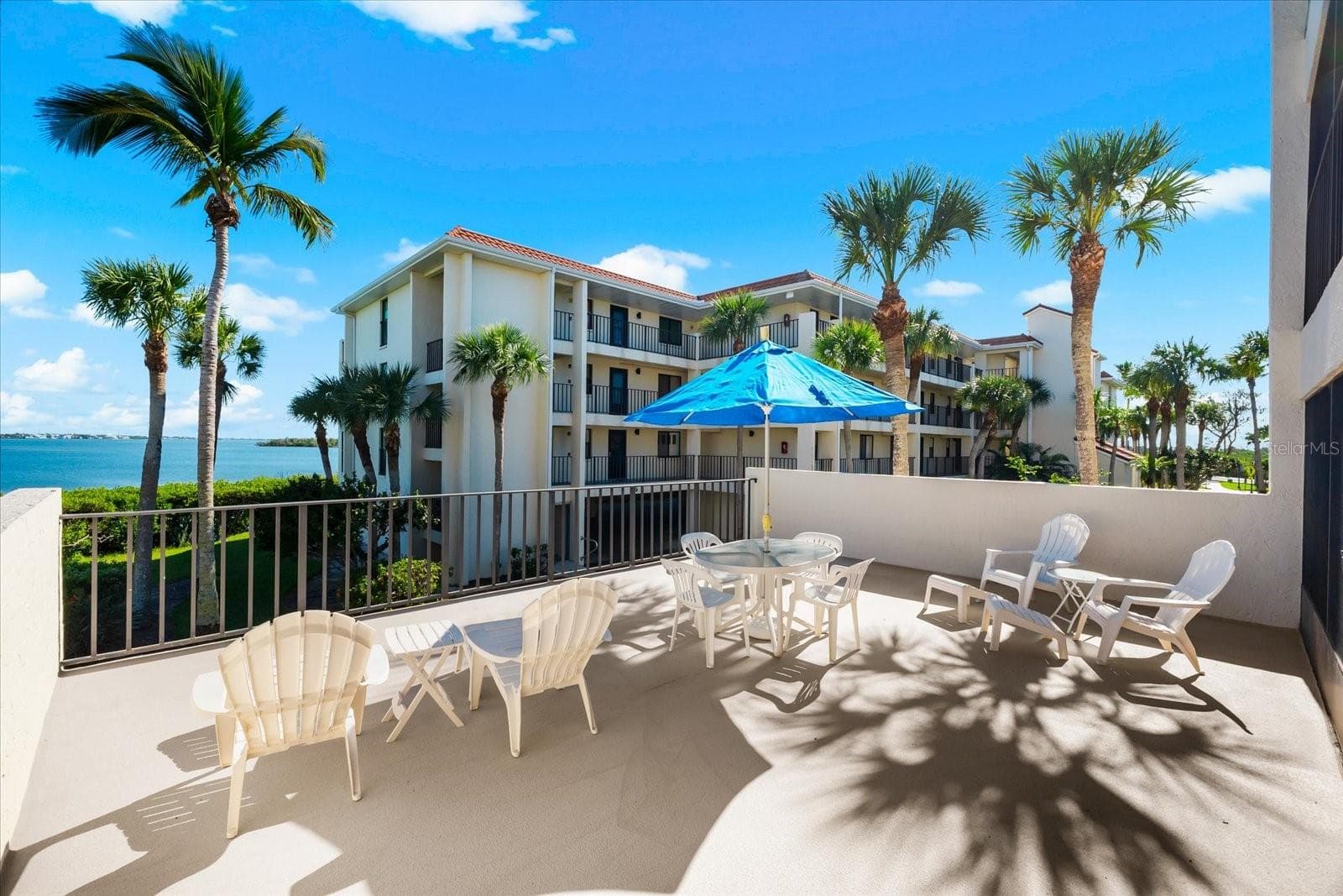 GORGEOUS Outdoor Views! - 1551 BEACH RD #207, ENGLEWOOD