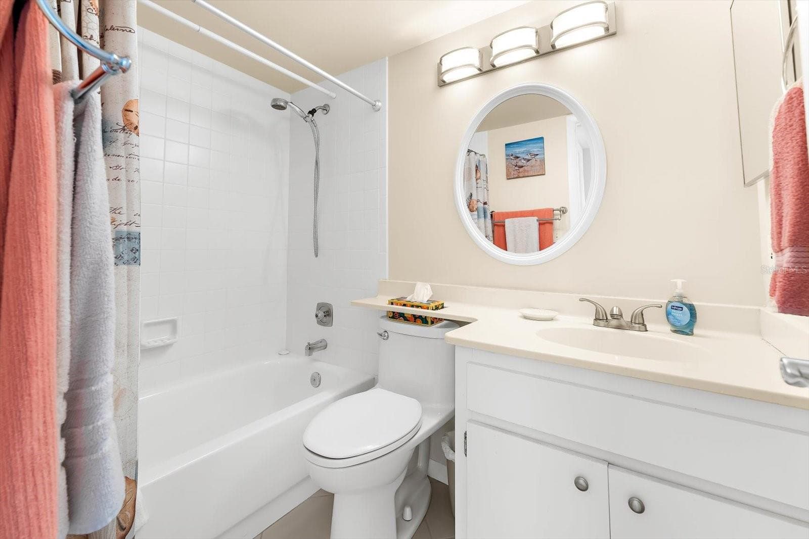 UNIQUE Counter With Distinctive Style - 1551 BEACH RD #207, ENGLEWOOD