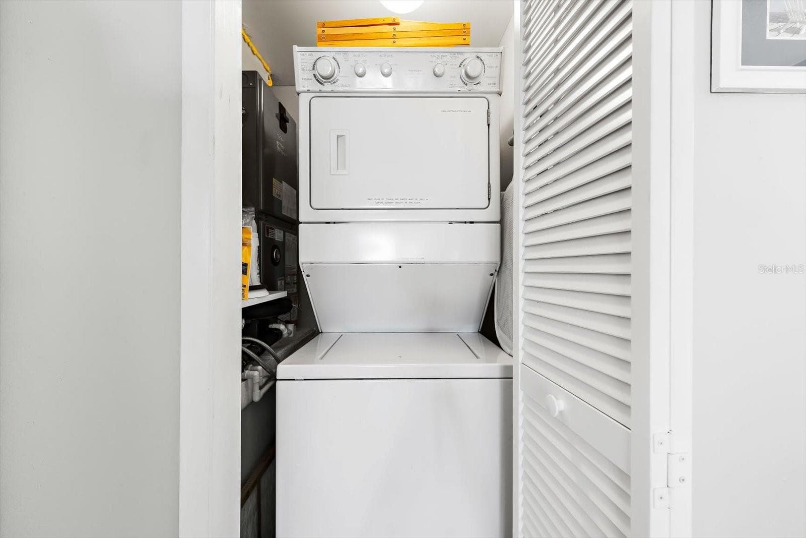 In House Laundry Space! - 1551 BEACH RD #207, ENGLEWOOD