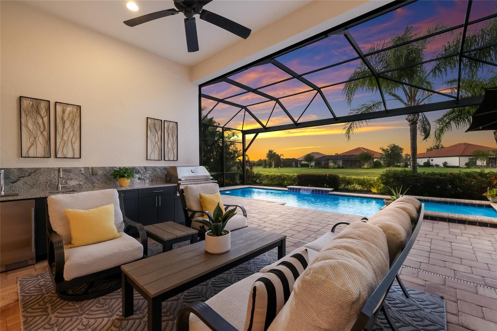 Single Family Residence at 15721 CASTLE PARK TER, LAKEWOOD RANCH, photo 5 of 100
