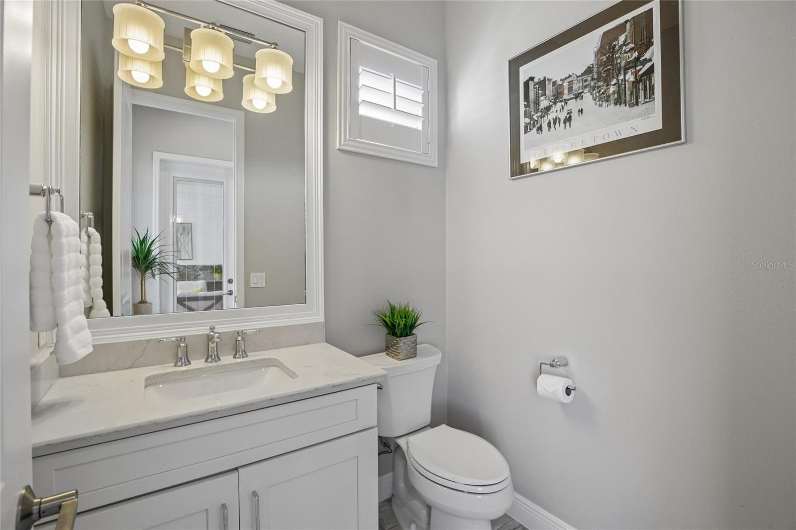 Single Family Residence at 15721 CASTLE PARK TER, LAKEWOOD RANCH, photo 18 of 100
