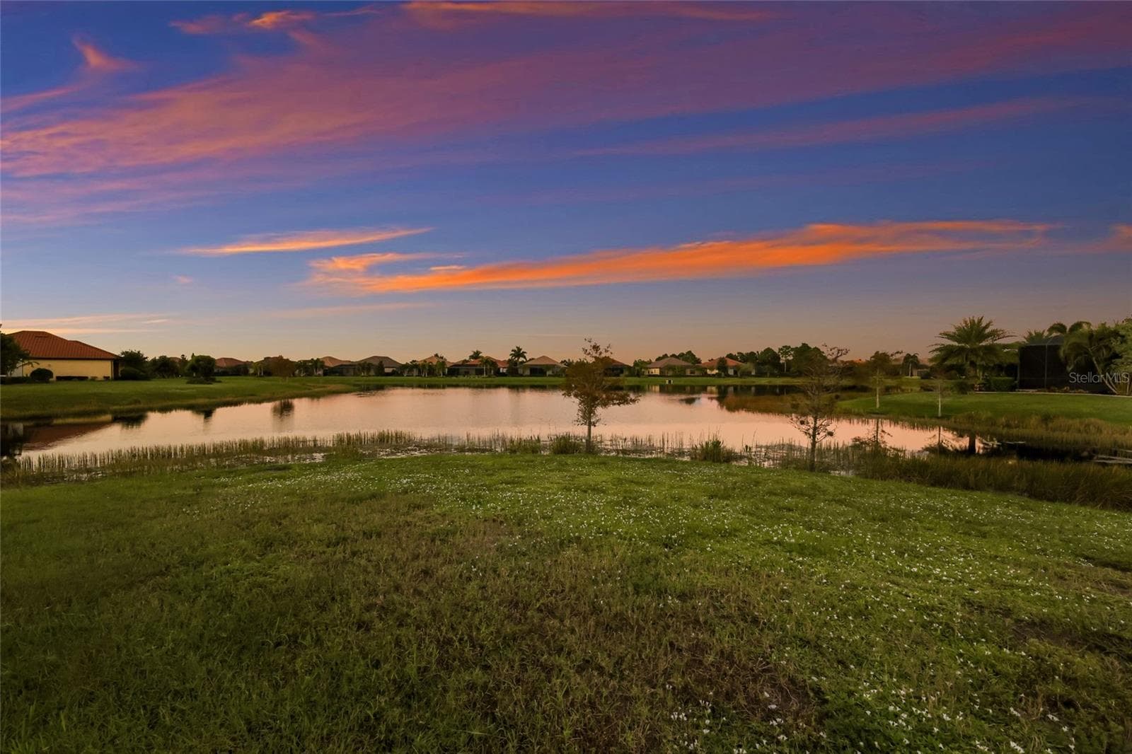Single Family Residence at 15721 CASTLE PARK TER, LAKEWOOD RANCH, photo 46 of 100