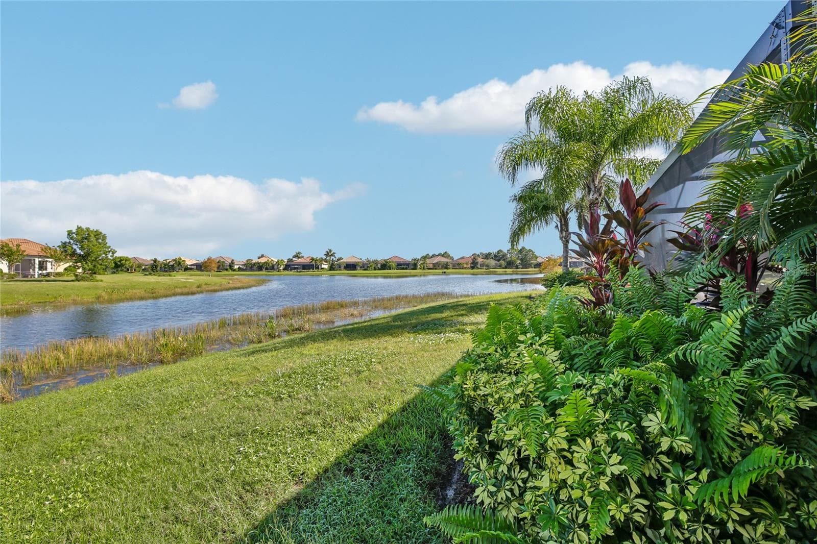 Single Family Residence at 15721 CASTLE PARK TER, LAKEWOOD RANCH, photo 78 of 100