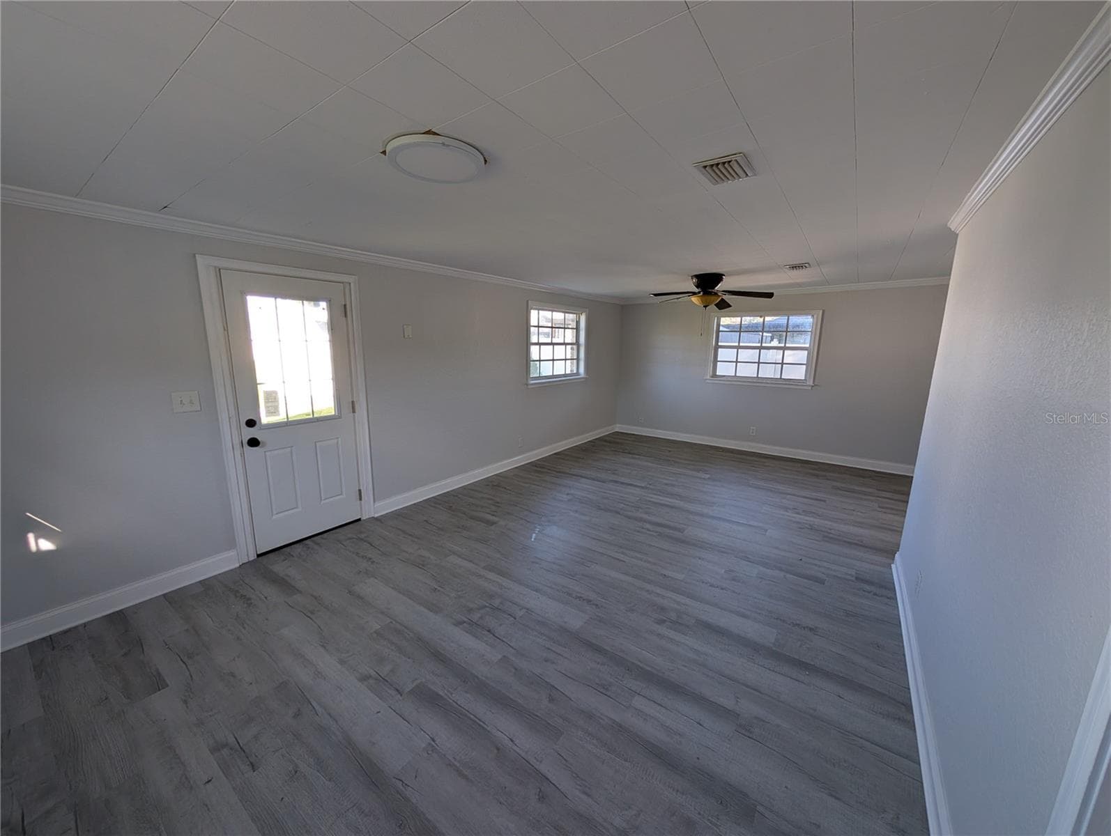 Family Room - 2835 DIXIE RD, LAKELAND