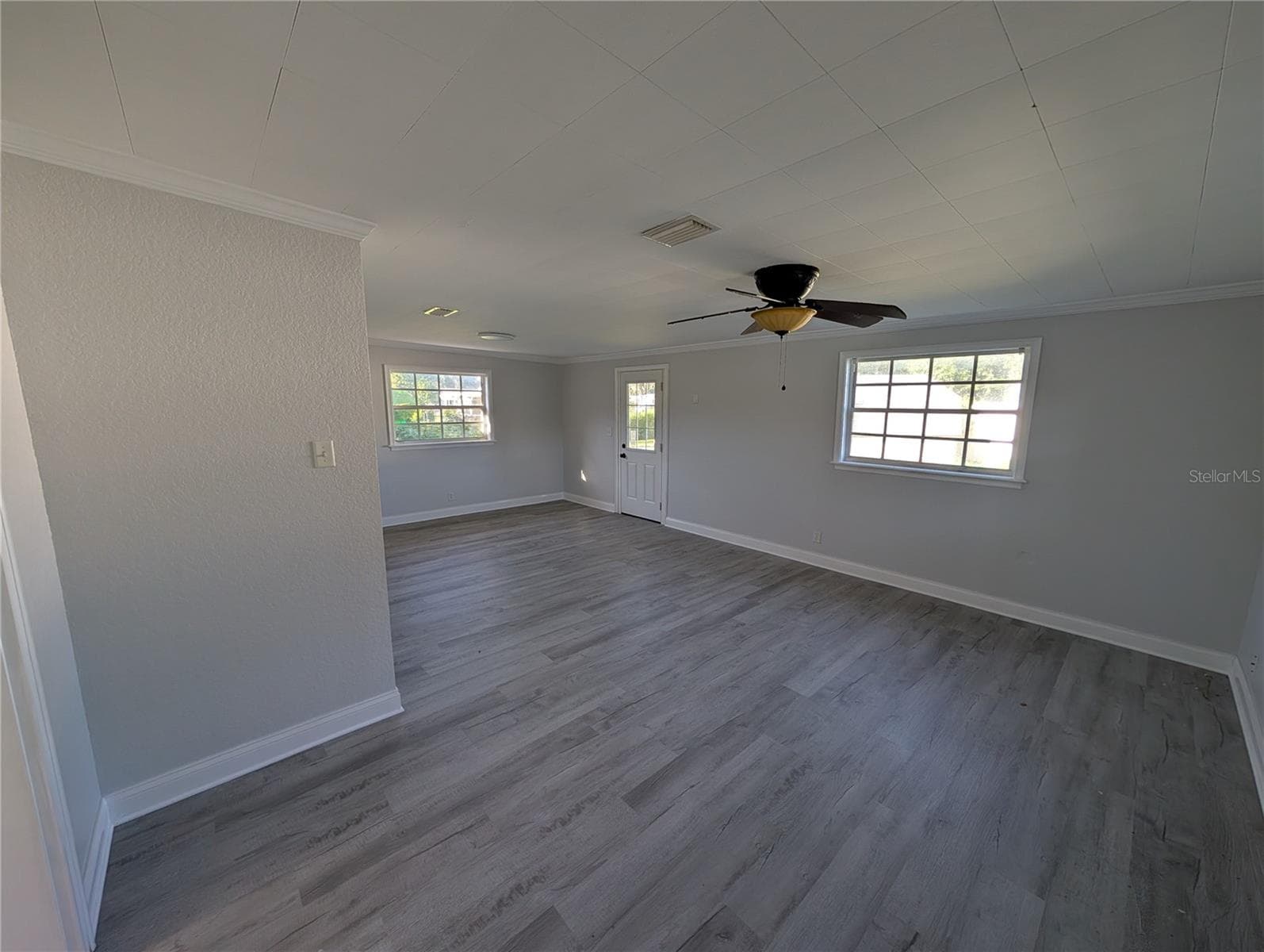 Family Room - 2835 DIXIE RD, LAKELAND