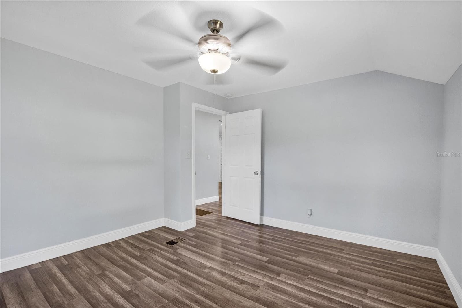Single Family Residence at 2014 W HICKORY ST, LAKELAND, photo 14 of 20