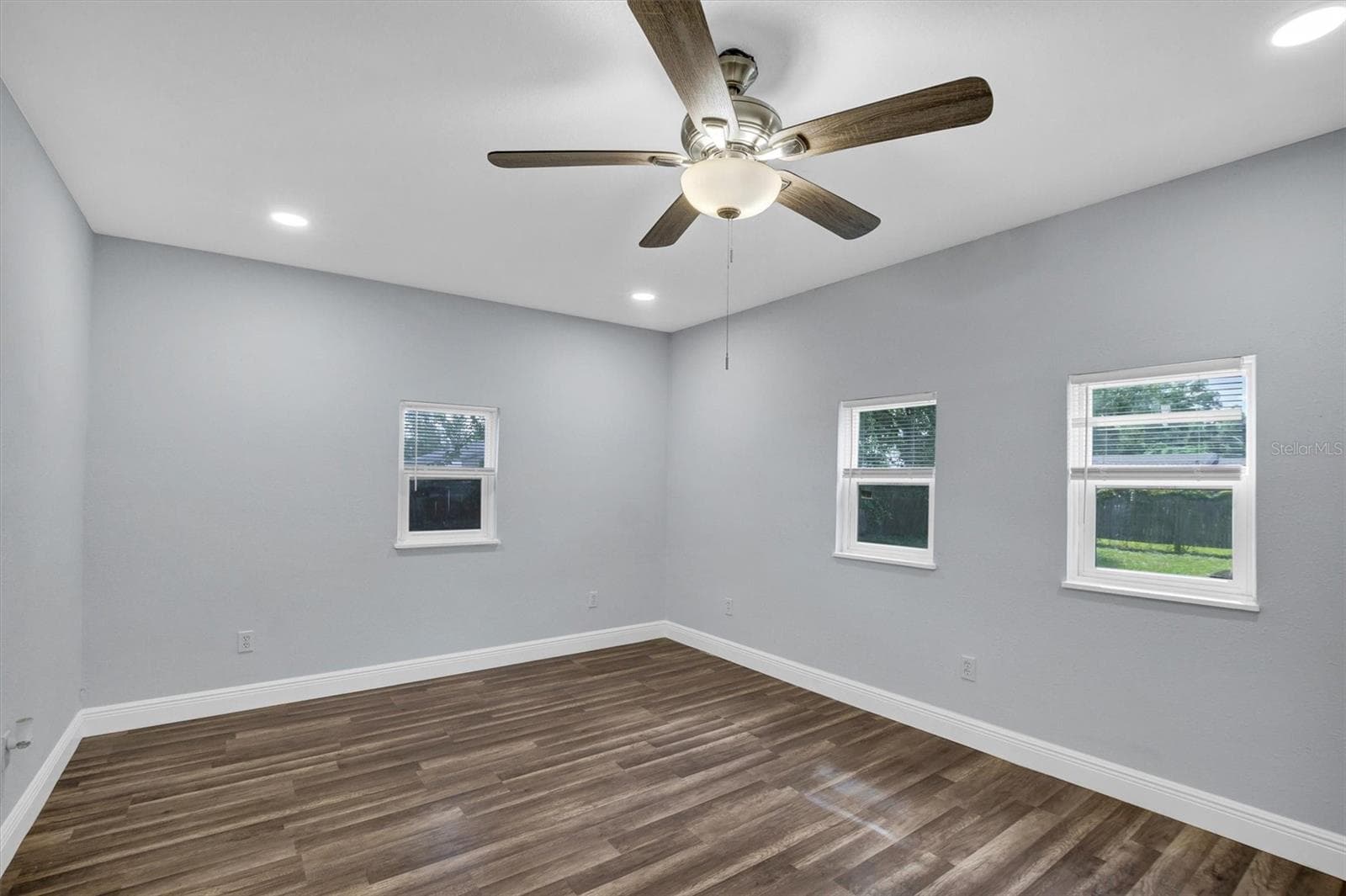 Single Family Residence at 2014 W HICKORY ST, LAKELAND, photo 16 of 20