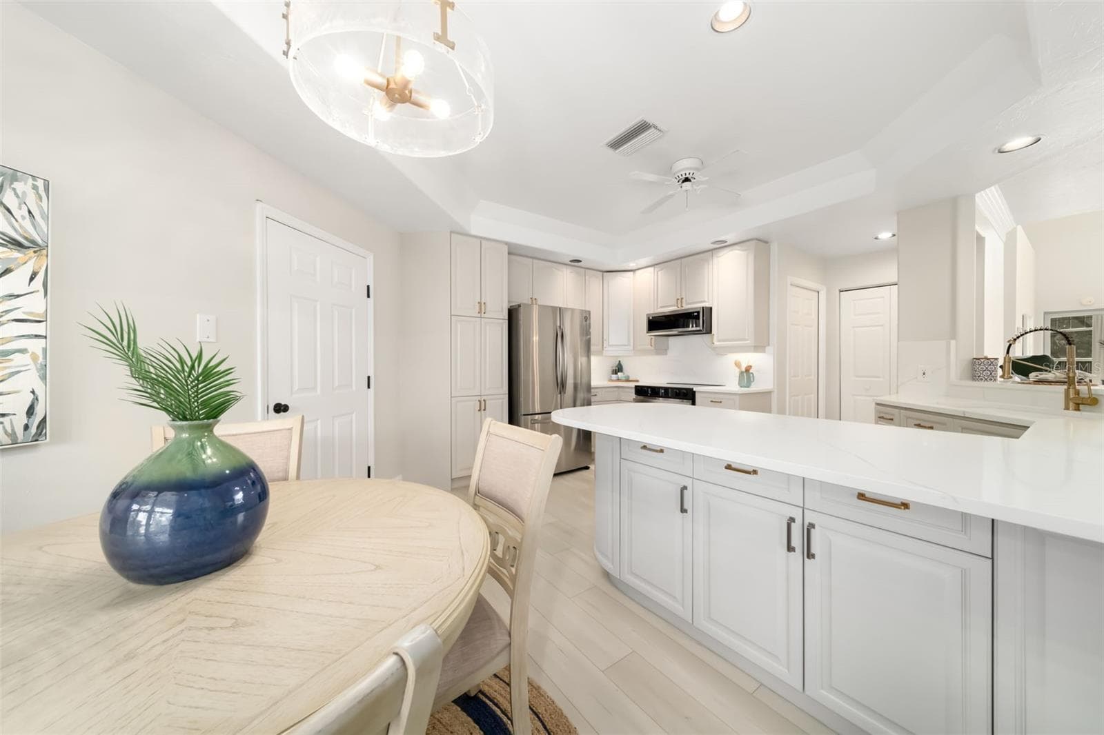Kitchen table - 1703 STARLING DR #1703, SARASOTA