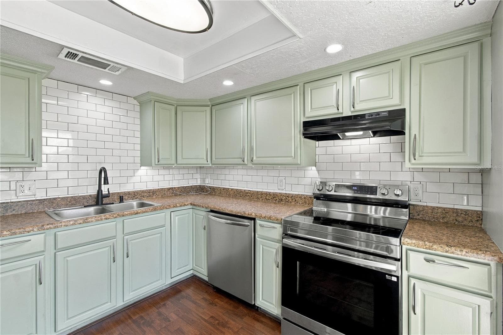Kitchen - 9914 SURREY RIDGE RD, ORLANDO