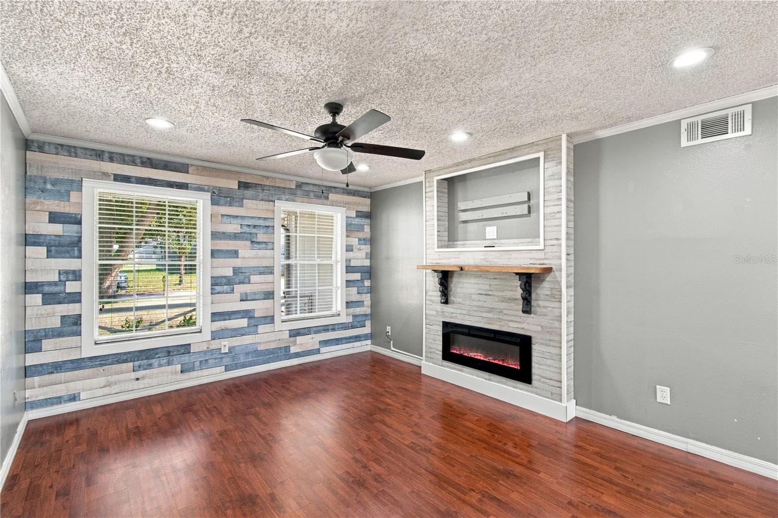 Living Room - 9914 SURREY RIDGE RD, ORLANDO