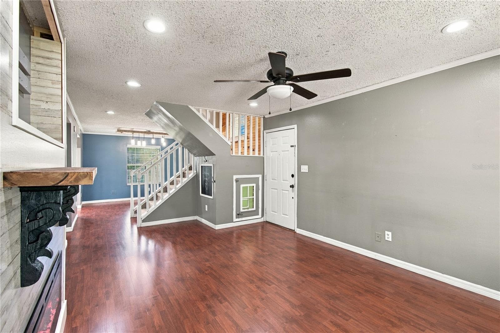 Living Room - 9914 SURREY RIDGE RD, ORLANDO