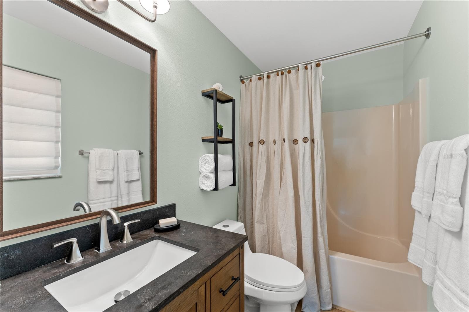 Single Family Residence at 4095 N BEACH RD, ENGLEWOOD, photo 20 of 34