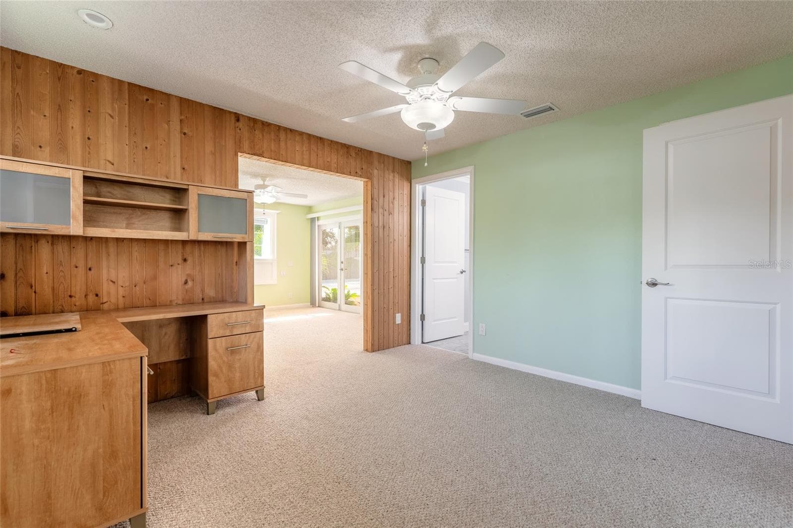 Single Family Residence at 2526 ROYAL PALM DR, EDGEWATER, photo 13 of 37